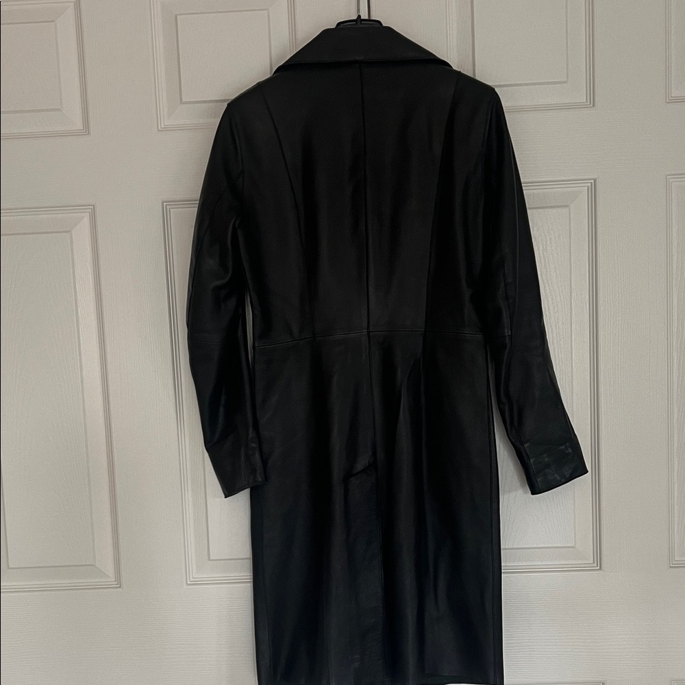 Vintage Bebe genuine leather Sleek Black Trench Coat tailored fit with 3 buttons - Picture 9 of 12